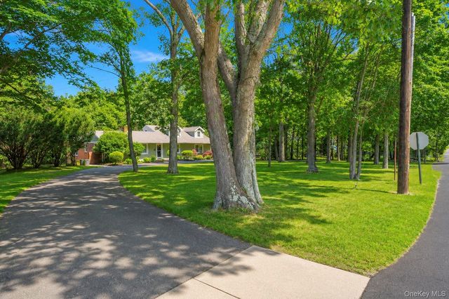 117 Hallock Road, Lake Grove, NY 11755