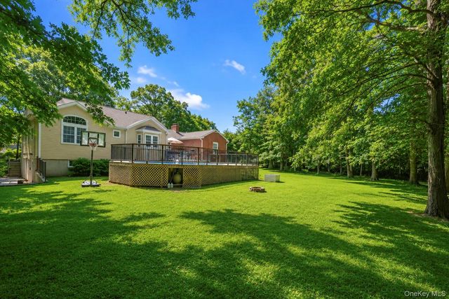 117 Hallock Road, Lake Grove, NY 11755