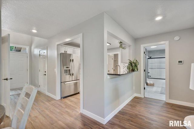 354 COUNTRY CLUB Court, Eldridge, IA 52748