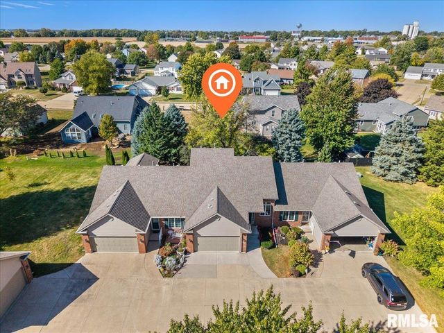 354 COUNTRY CLUB Court, Eldridge, IA 52748