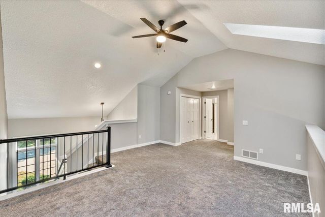 354 COUNTRY CLUB Court, Eldridge, IA 52748