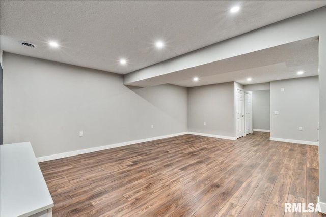 354 COUNTRY CLUB Court, Eldridge, IA 52748