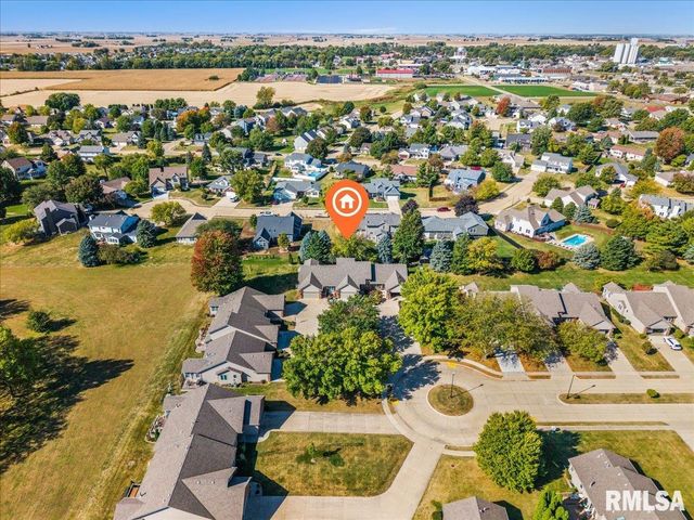 354 COUNTRY CLUB Court, Eldridge, IA 52748