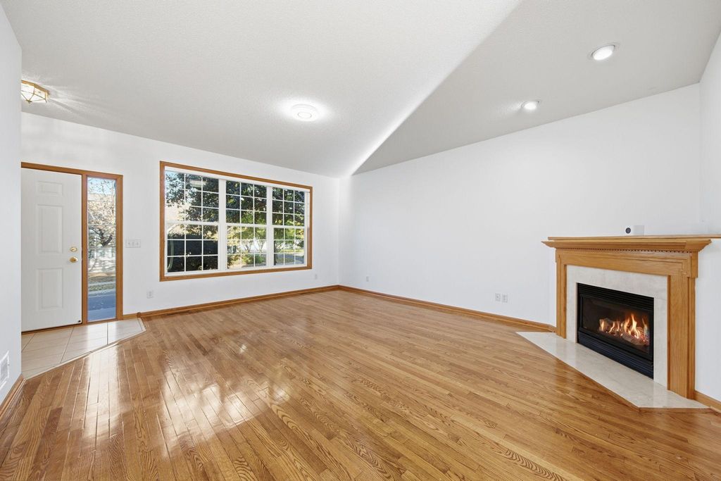 9769 Gable Drive, Eden Prairie, MN 55347 — photo 4