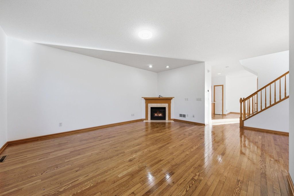 9769 Gable Drive, Eden Prairie, MN 55347 — photo 5