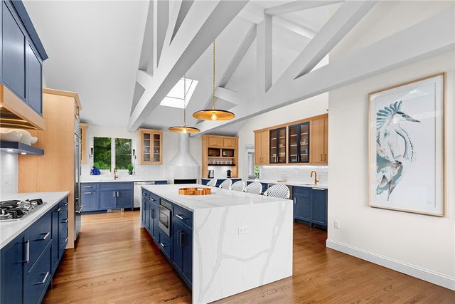 1 Harbor View Drive, Newport, RI 02840
