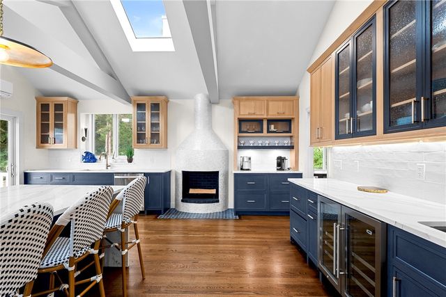 1 Harbor View Drive, Newport, RI 02840