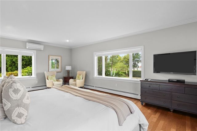1 Harbor View Drive, Newport, RI 02840
