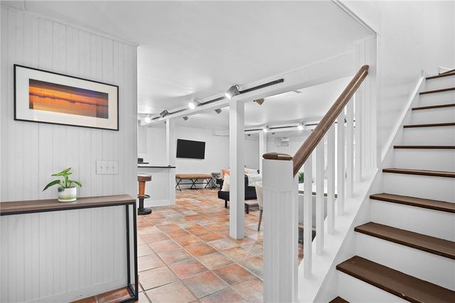 1 Harbor View Drive, Newport, RI 02840