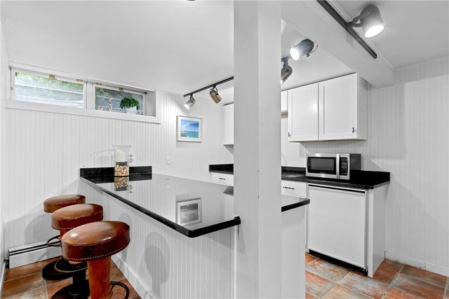 1 Harbor View Drive, Newport, RI 02840