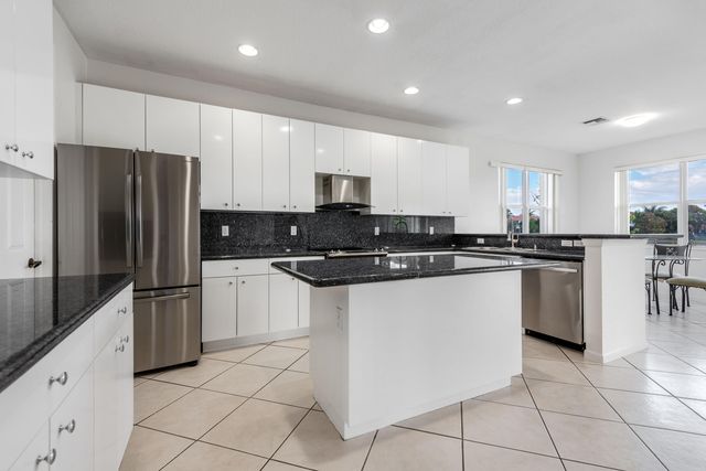 102 Ibisca Terrace, Royal Palm Beach, FL 33411