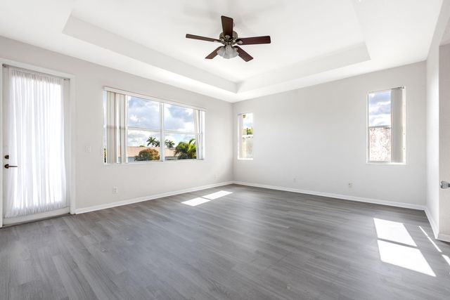 102 Ibisca Terrace, Royal Palm Beach, FL 33411