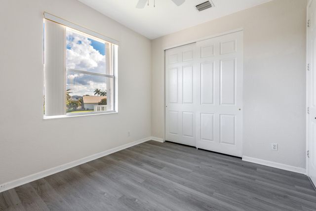 102 Ibisca Terrace, Royal Palm Beach, FL 33411