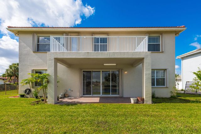 102 Ibisca Terrace, Royal Palm Beach, FL 33411