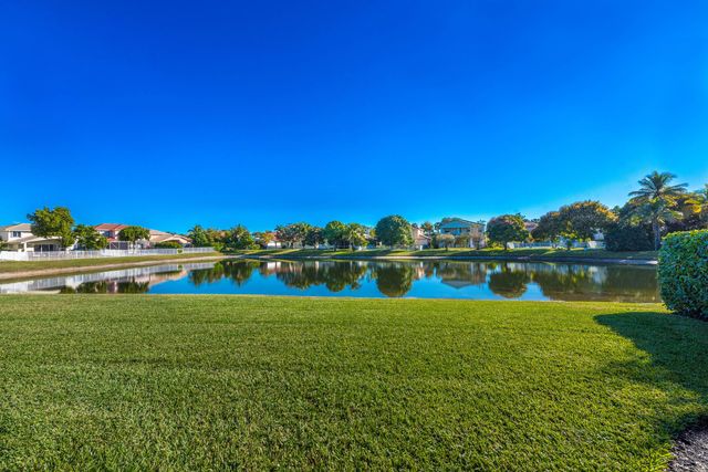 102 Ibisca Terrace, Royal Palm Beach, FL 33411