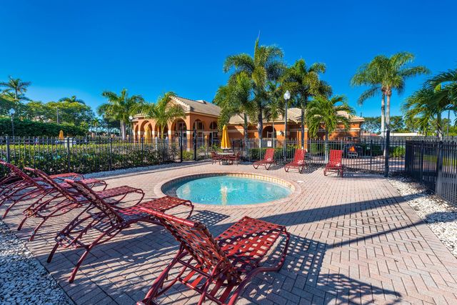 102 Ibisca Terrace, Royal Palm Beach, FL 33411