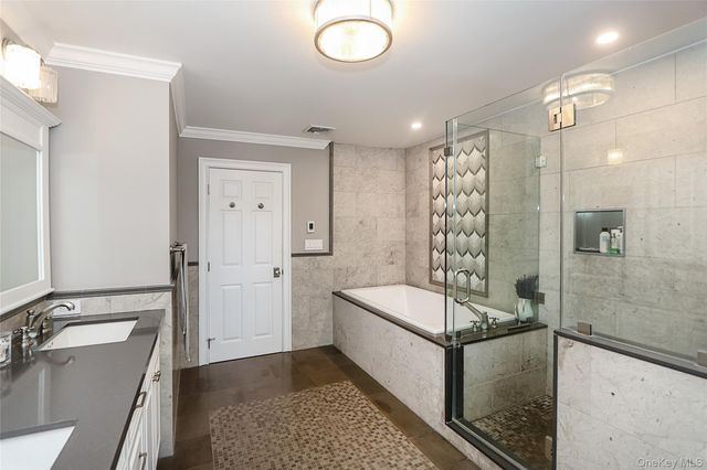 21 Hildreth Avenue, Huntington, NY 11743