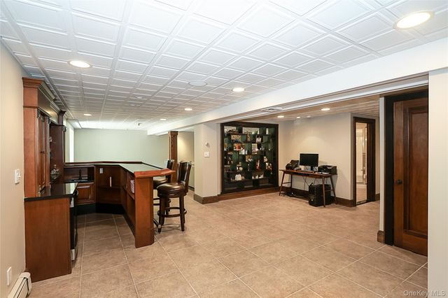 21 Hildreth Avenue, Huntington, NY 11743