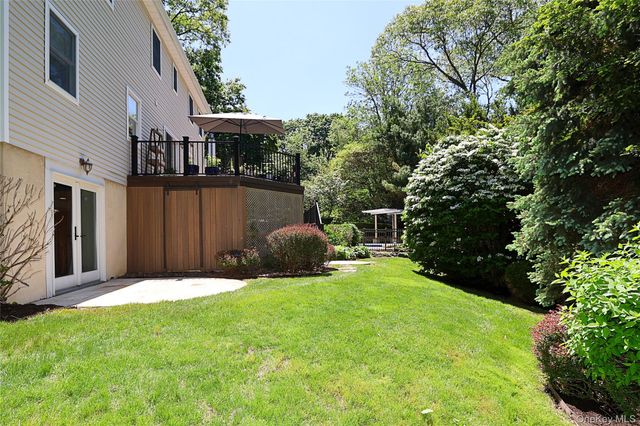 21 Hildreth Avenue, Huntington, NY 11743