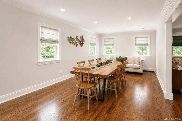 21 Hildreth Avenue, Huntington, NY 11743