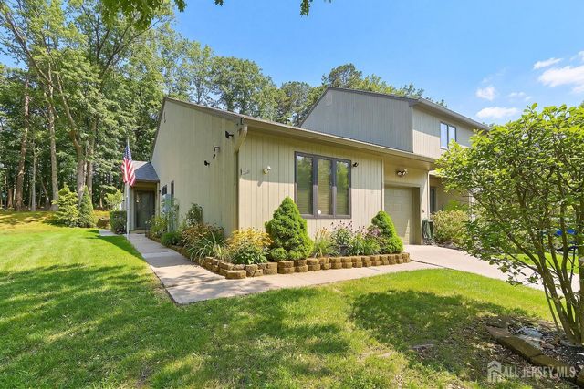 25 Carmel Court, Old Bridge, NJ 08857