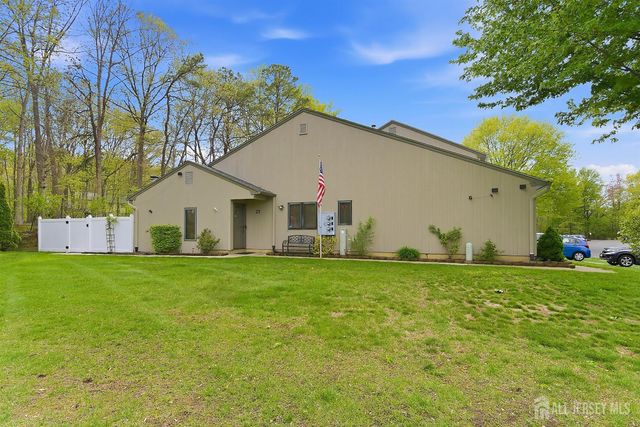 25 Carmel Court, Old Bridge, NJ 08857
