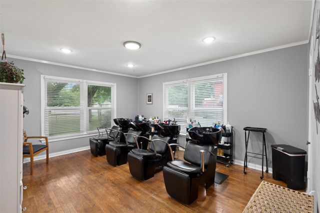 1207 S Washington Street, Kaufman, TX 75142