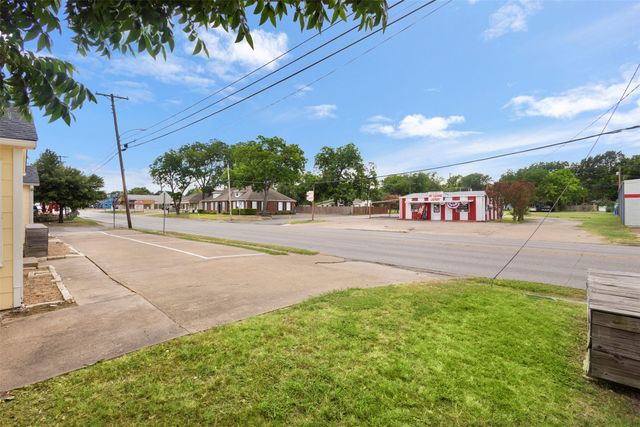 1207 S Washington Street, Kaufman, TX 75142