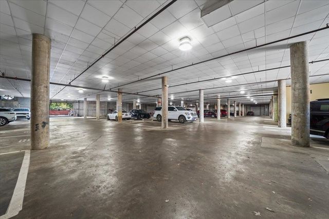 648 S Riverside Dr Apt 207, Memphis, TN 38103