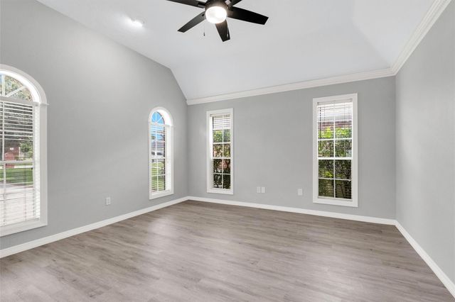 5246 Lakeshore Drive, Willis, TX 77318