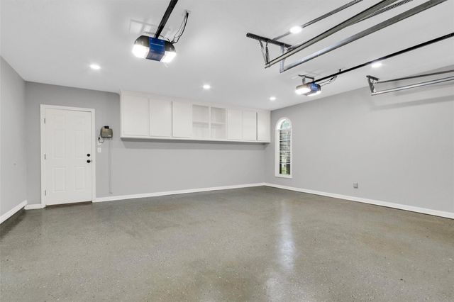 5246 Lakeshore Drive, Willis, TX 77318