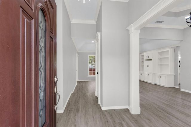 5246 Lakeshore Drive, Willis, TX 77318