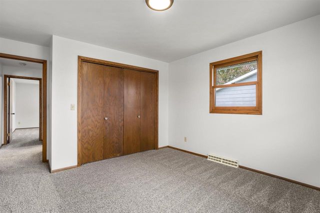 1303 HAEN DRIVE, Kaukauna, WI 54130