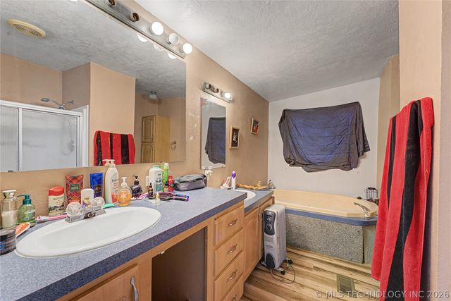 9110 E 130th Street N, Collinsville, OK 74021