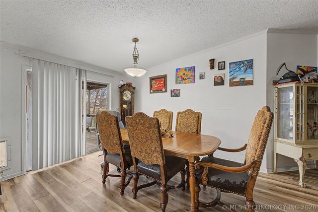 9110 E 130th Street N, Collinsville, OK 74021