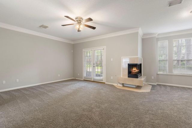27 Stargazer Place, The Woodlands, TX 77381