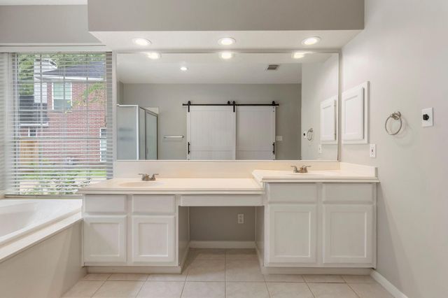27 Stargazer Place, The Woodlands, TX 77381