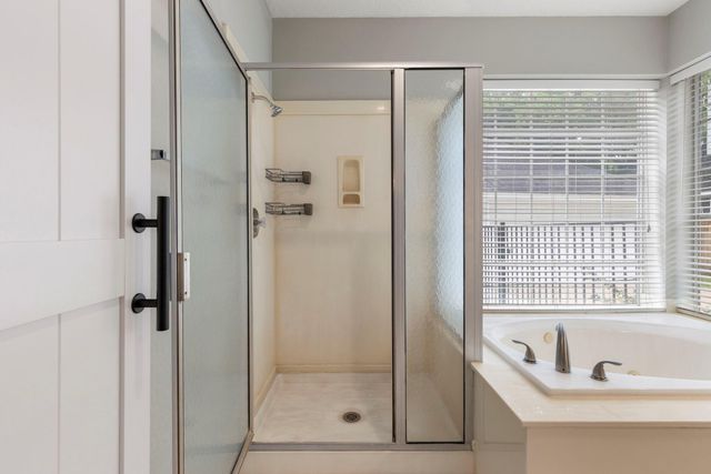 27 Stargazer Place, The Woodlands, TX 77381