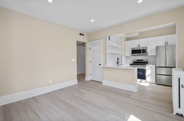 41 Edgerly Rd 37, Boston, MA 02115