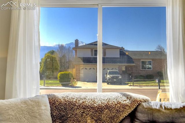 1505 Hathaway Drive, Colorado Springs, CO 80915