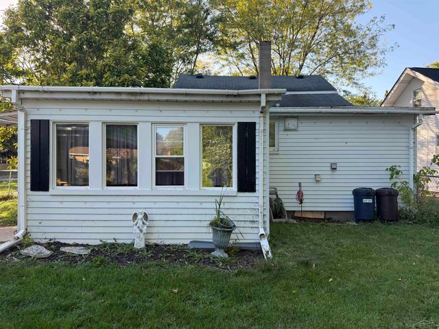 1840 N Carolina Street, Saginaw, MI 48602