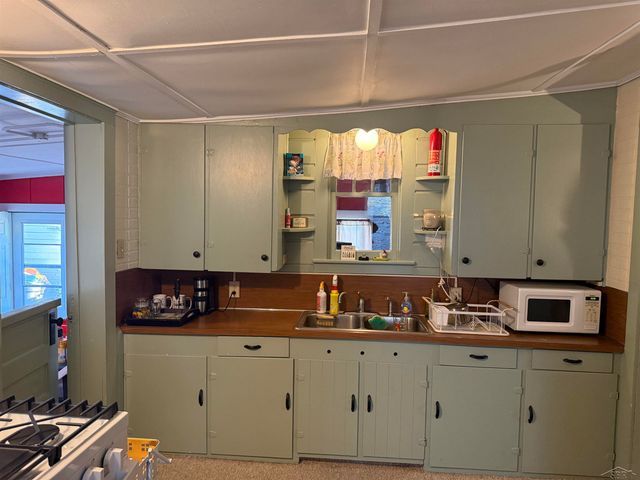 1840 N Carolina Street, Saginaw, MI 48602