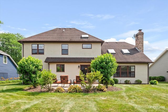 475 Prairie Knoll Drive, Naperville, IL 60565