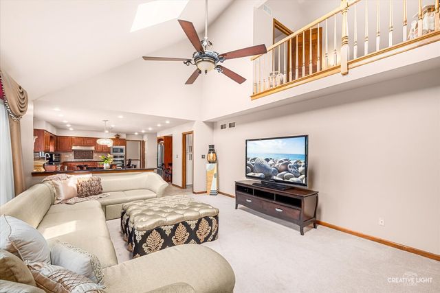 475 Prairie Knoll Drive, Naperville, IL 60565
