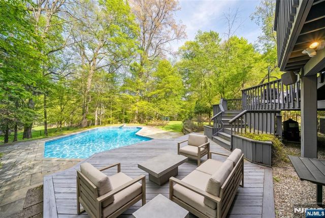 639 Pawnee Lane, Franklin Lakes, NJ 07417