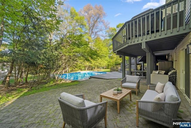 639 Pawnee Lane, Franklin Lakes, NJ 07417
