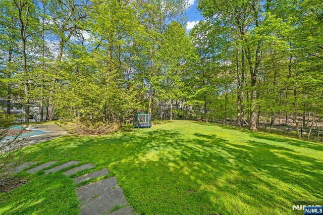 639 Pawnee Lane, Franklin Lakes, NJ 07417