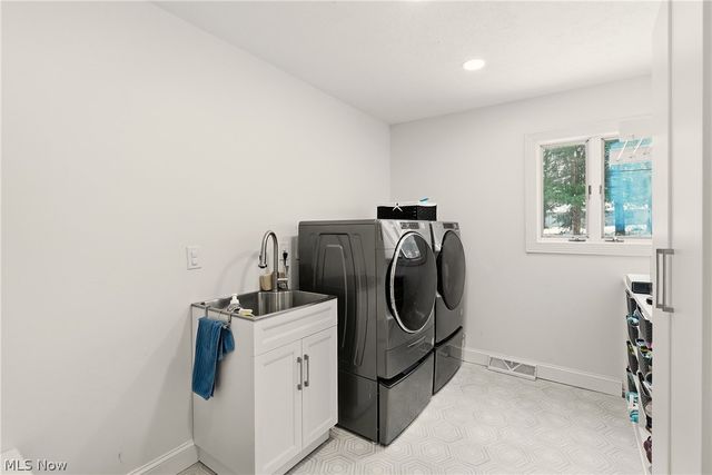 35729 Quartermane Circle, Bentleyville, OH 44139