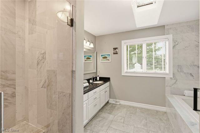 35729 Quartermane Circle, Bentleyville, OH 44139