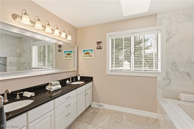 35729 Quartermane Circle, Bentleyville, OH 44139